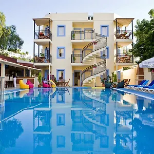 Aparthotel Merve Apartments, Your From In Bodrum, Street Cats Frequent The Property, Not Have Balconies , Ground Floor Have Terrace With Table And Chairs, Bodrum